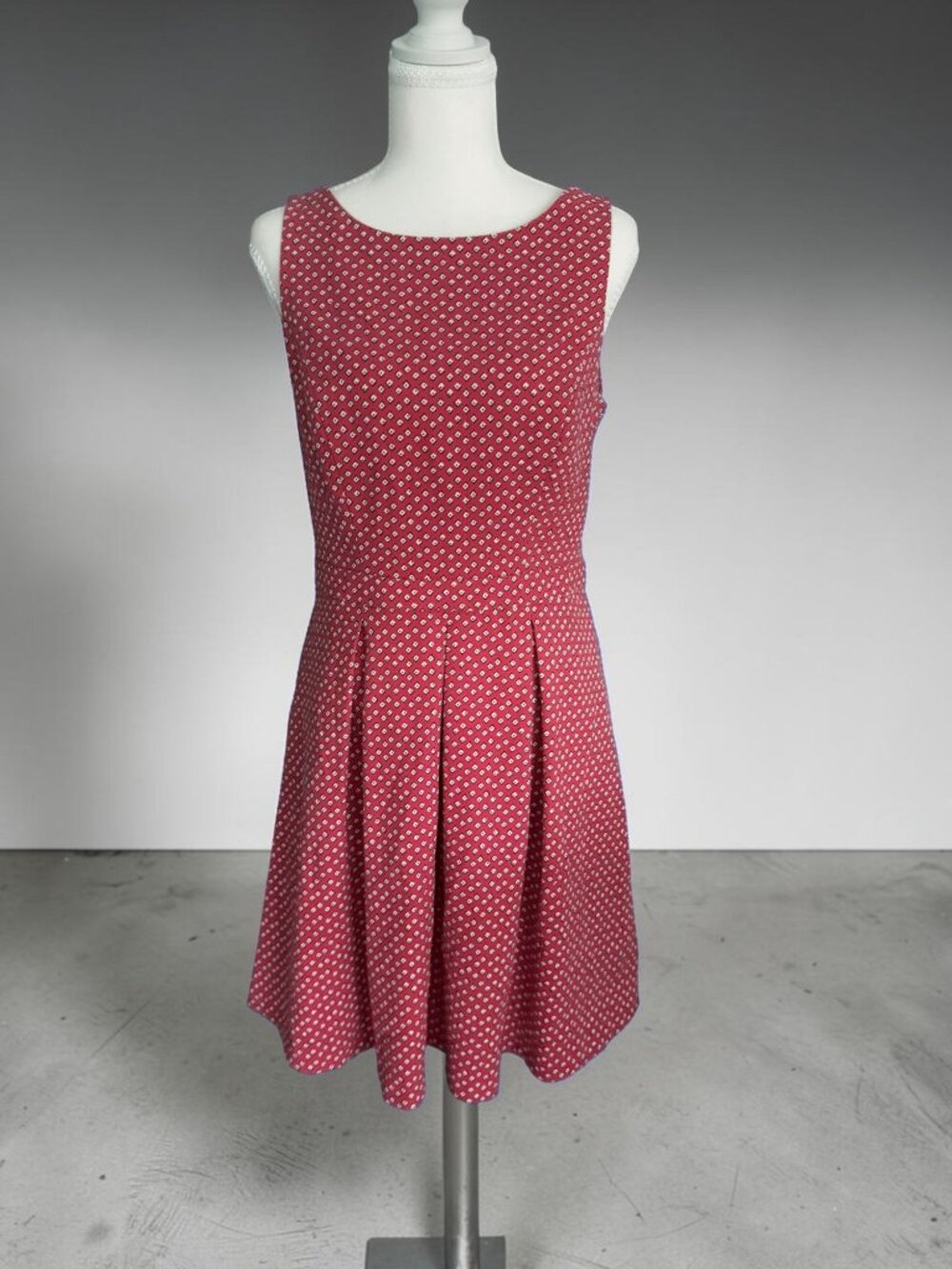 THE LIMITED Patterned Red A Line Dress Size 6